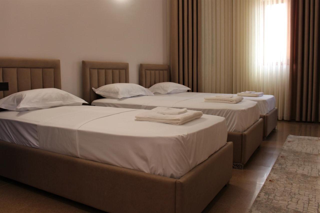 Hotel Vila Maledhi Berat Bagian luar foto