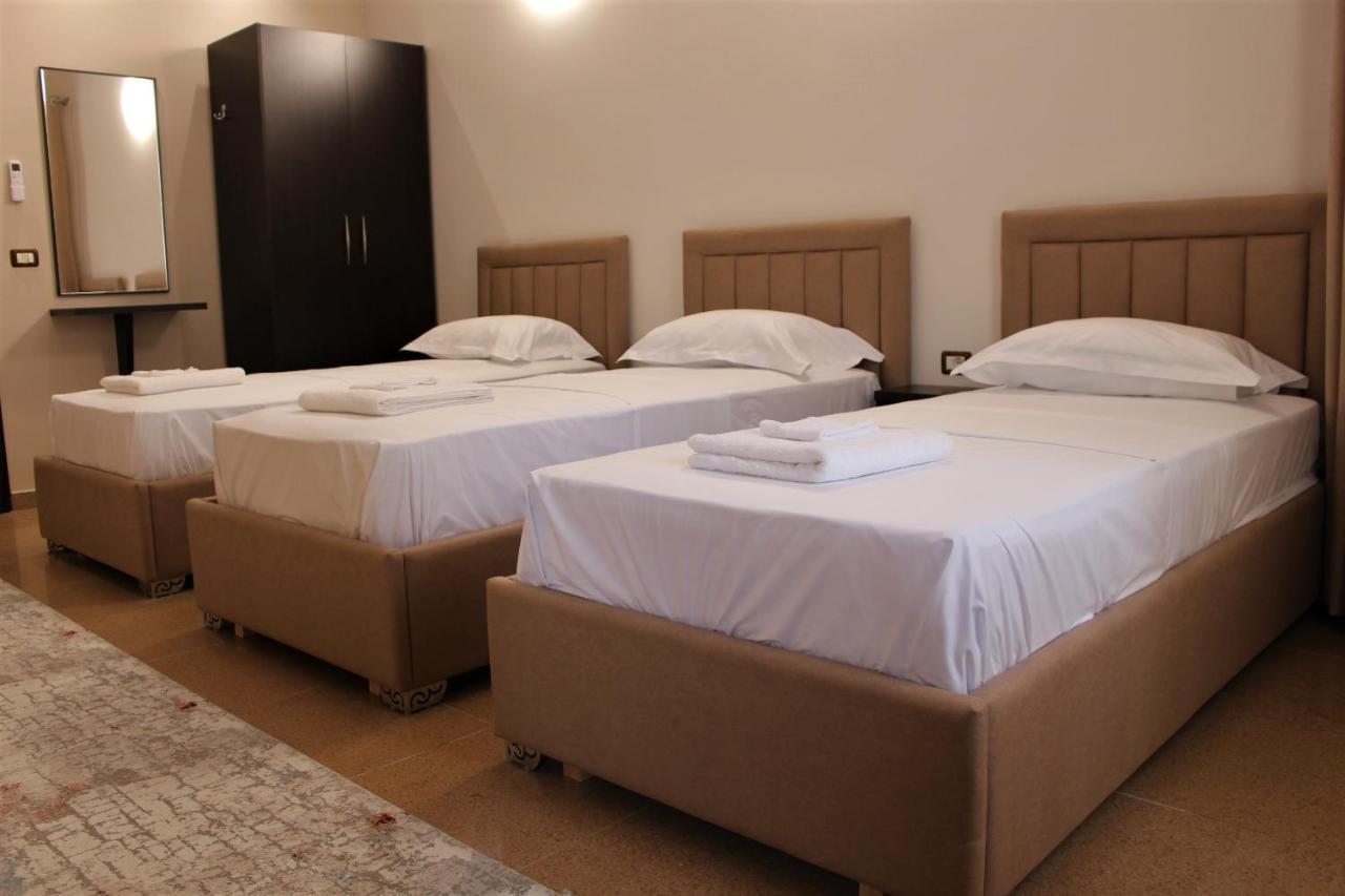Hotel Vila Maledhi Berat Bagian luar foto