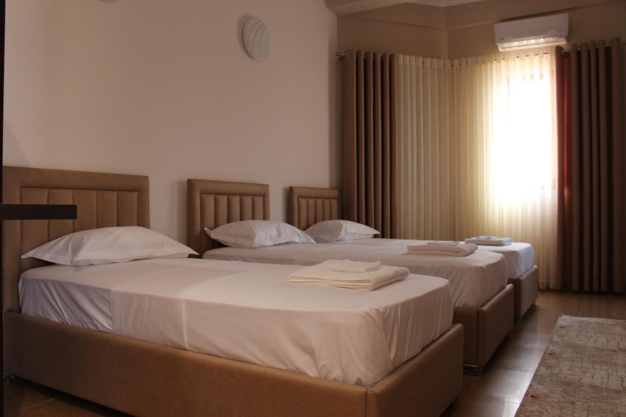 Hotel Vila Maledhi Berat Bagian luar foto