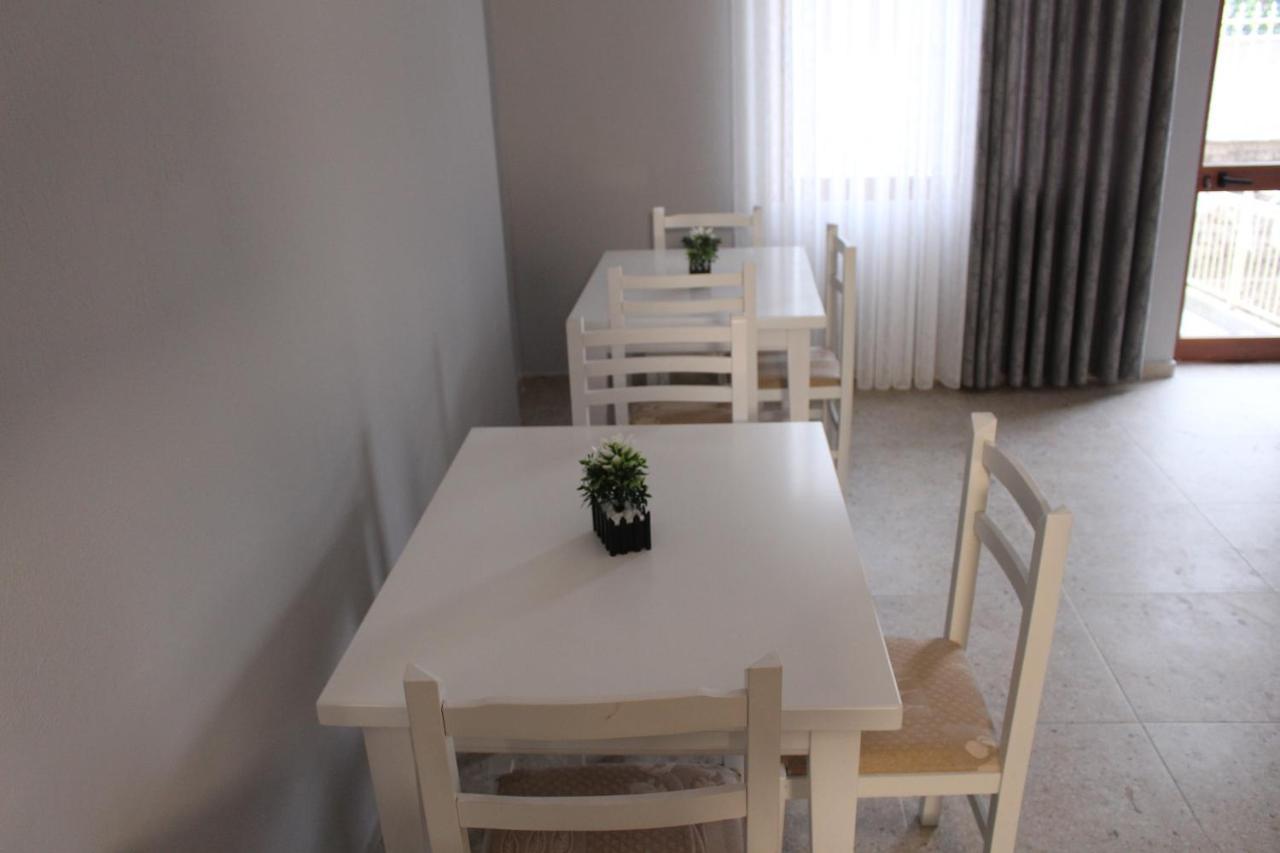 Hotel Vila Maledhi Berat Bagian luar foto