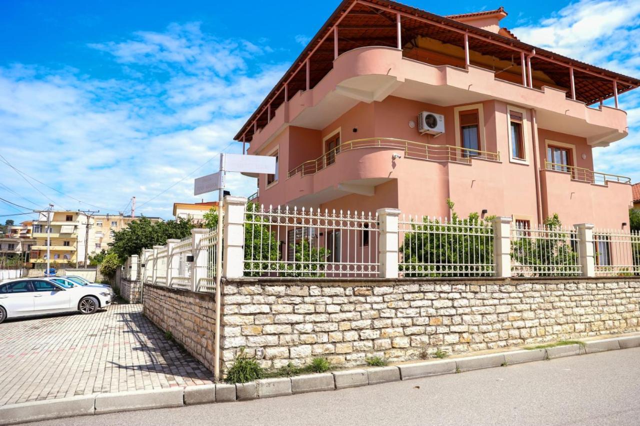 Hotel Vila Maledhi Berat Bagian luar foto