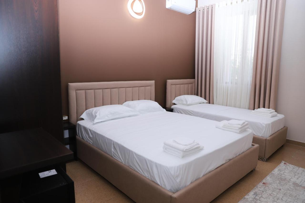 Hotel Vila Maledhi Berat Bagian luar foto