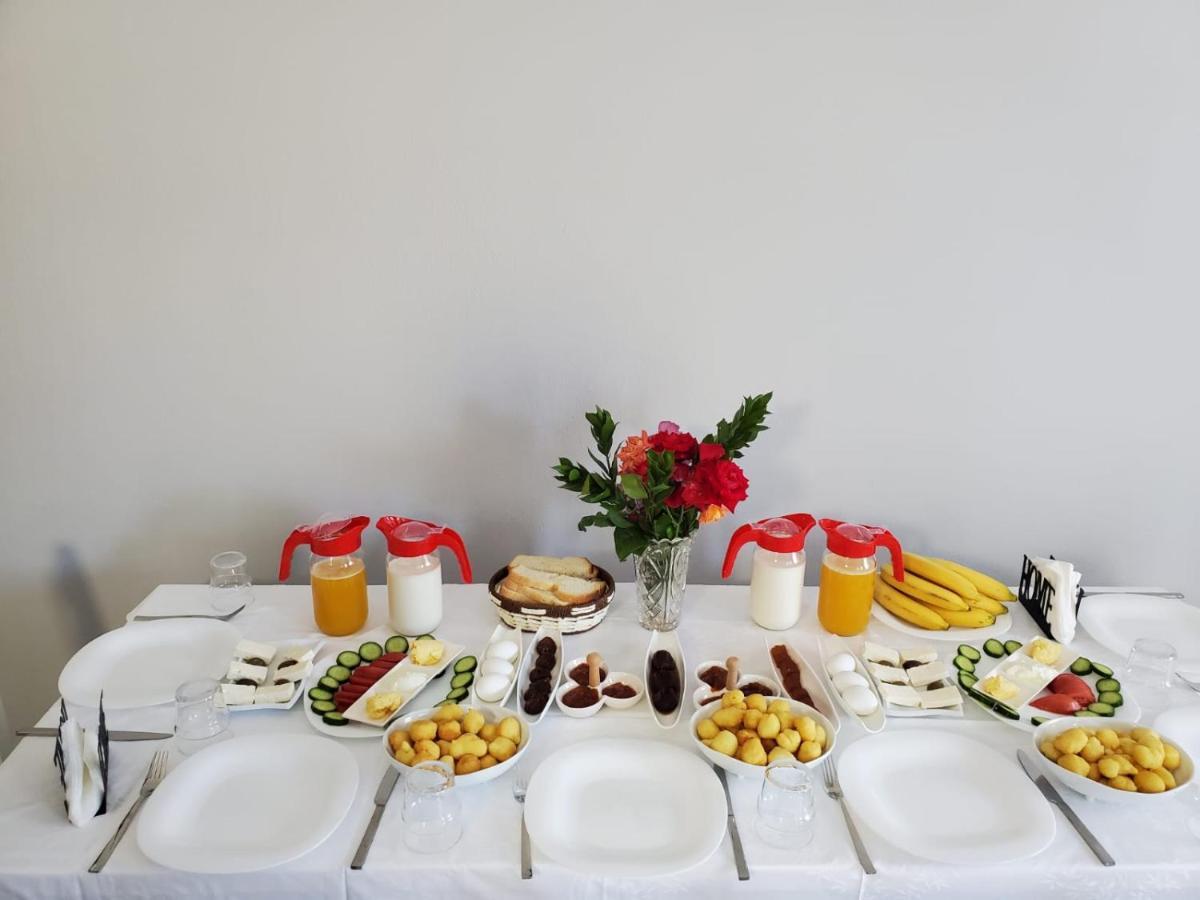 Hotel Vila Maledhi Berat Bagian luar foto